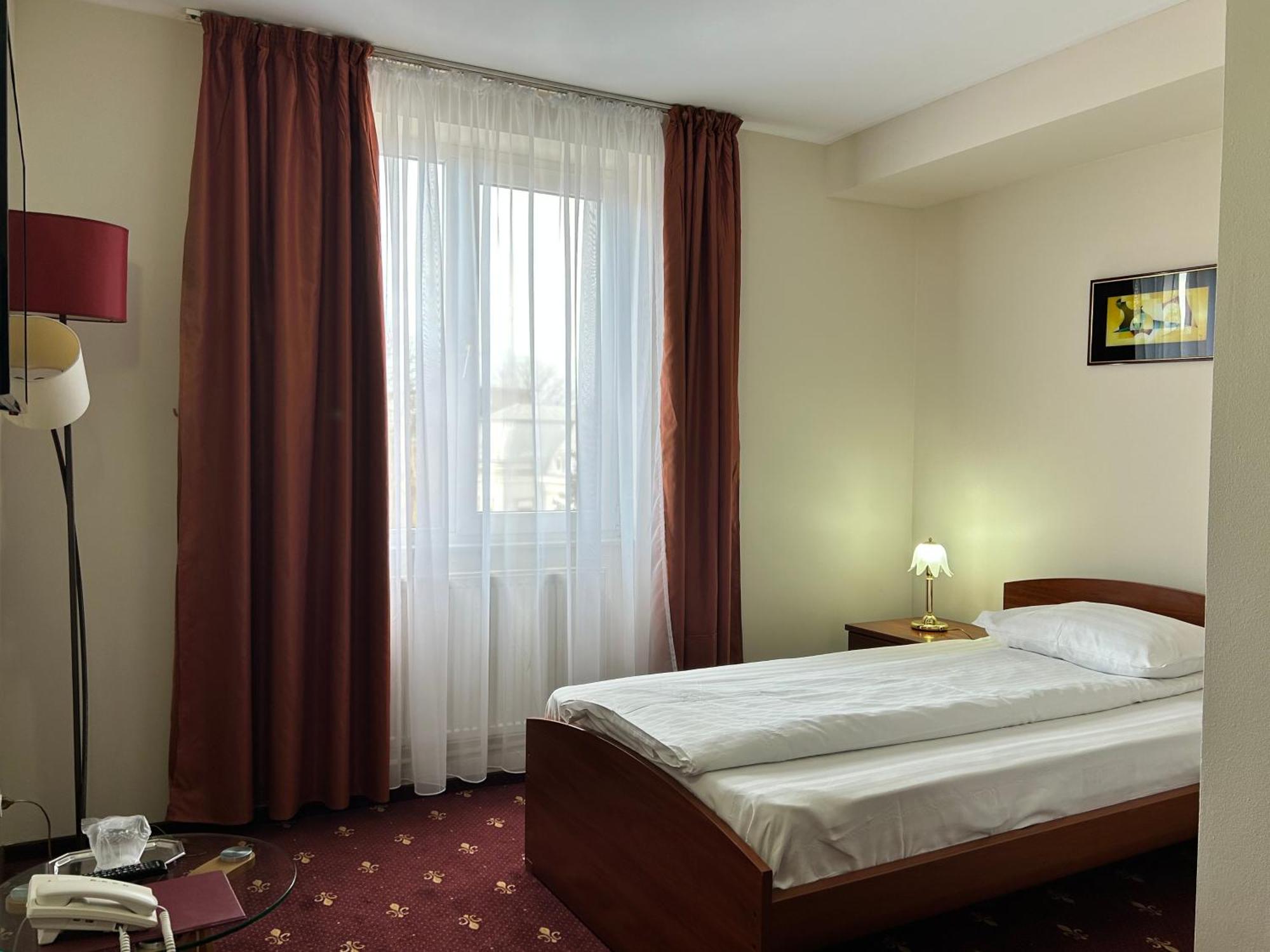 Hotel Bistrita Bacău Exterior photo